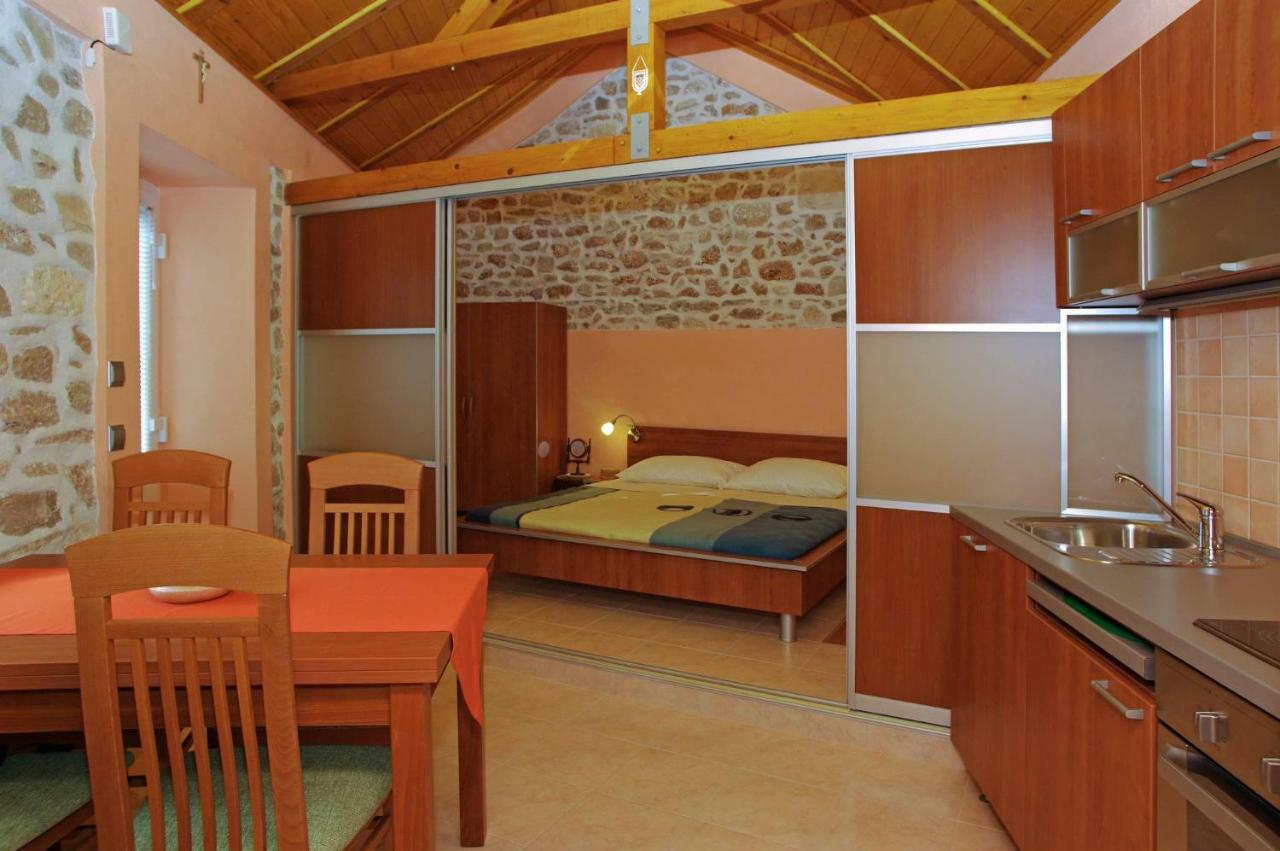 Apartment Menego A2 Bol-Center, Croatia المظهر الخارجي الصورة